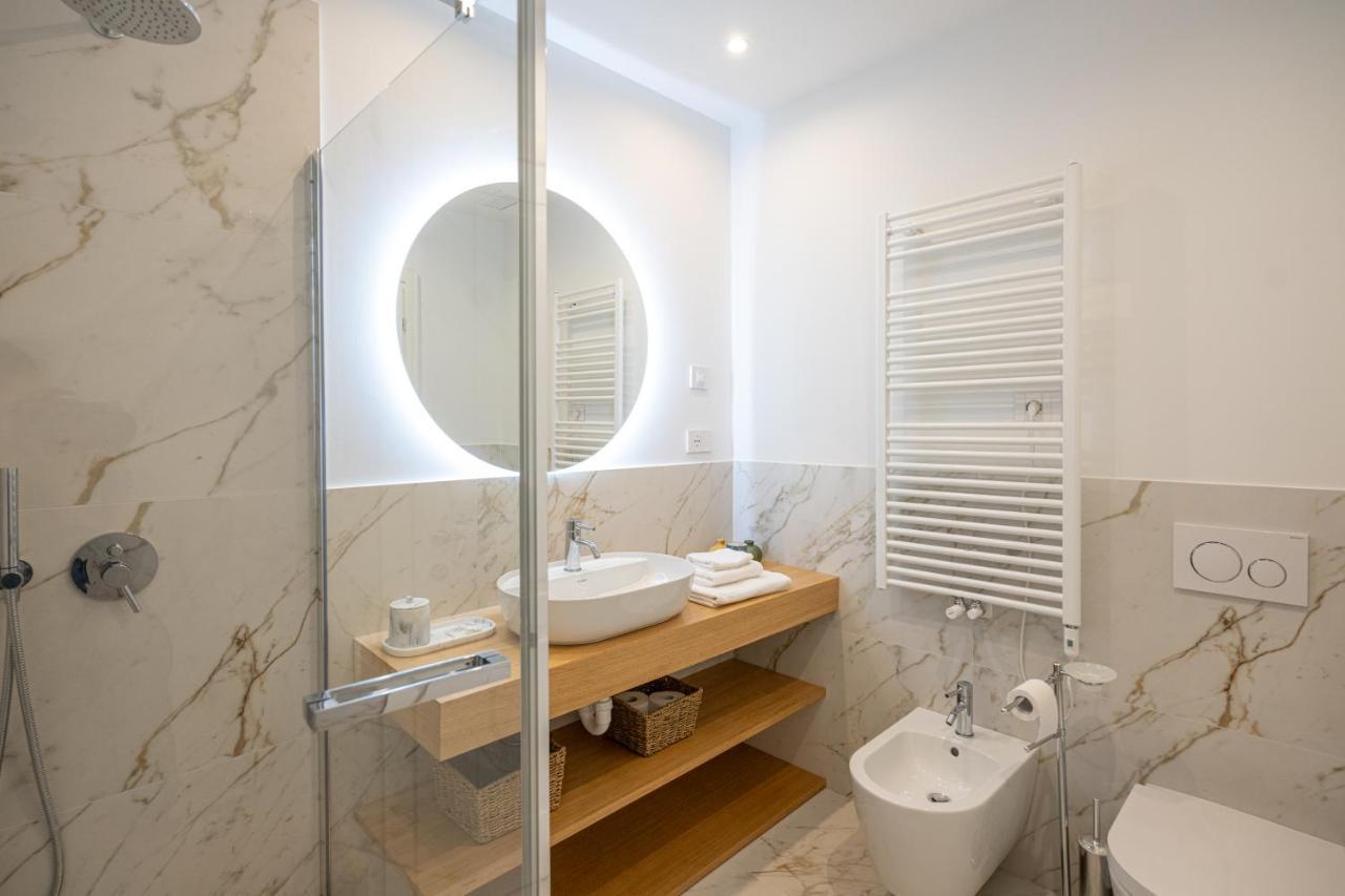 The Peacock Suite Turin Bagian luar foto